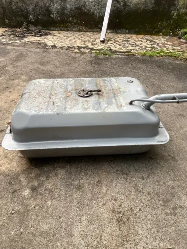 Tanque de combustível D10