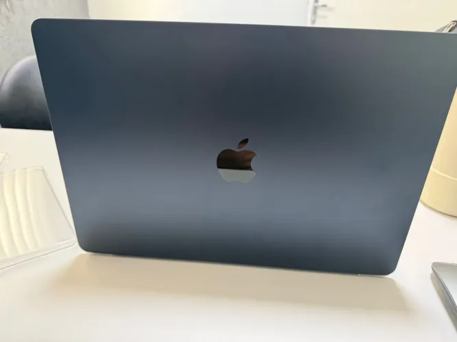 MACBOOK AIR M4 16GB RAM 256GB SSD Tela de 15.3