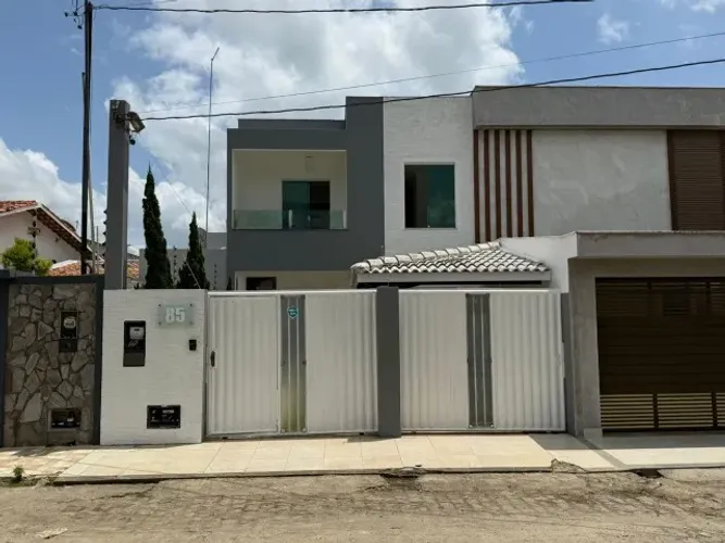 Excelente Casa 3 suítes c/ planejados em Santo Antônio de Jesus/BA