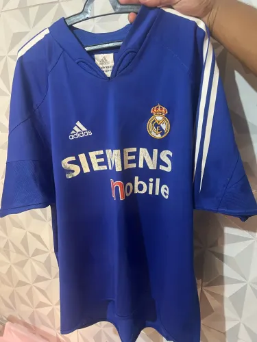 camisa centenário Real Madrid da temporada 2001-2002 rara