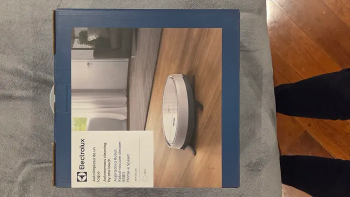 Robô Aspirador Eletrolux ERB11 novo, na caixa!