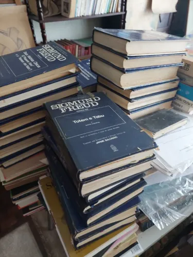 COLEÇÃO OBRAS COMPLETAS DE SIGMUND FREUD E OUTROS LIVROS DE PSICANÁLISE