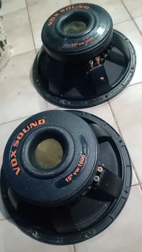 Sub grave Vox sound 15 polegadas 800w RMS 