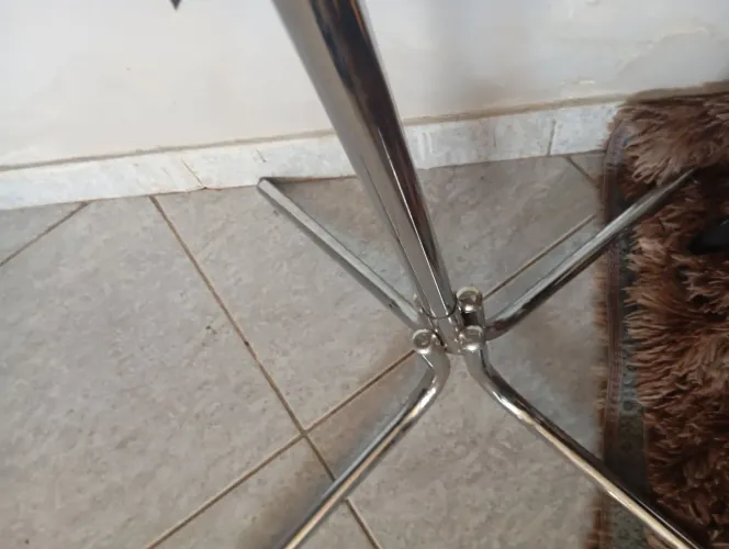 Vendo 2 arara de inox