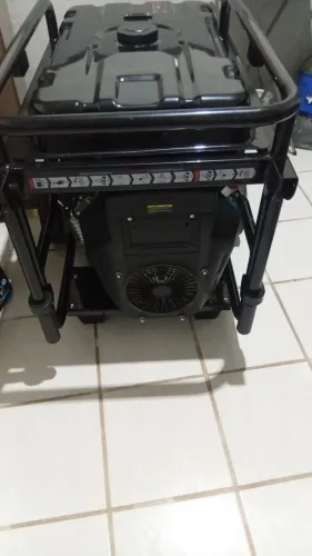 GERADOR 17KVA DA MARCA TOYAMA 380V, 220V e 12DC