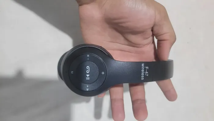 Fone de ouvido F47 wireless