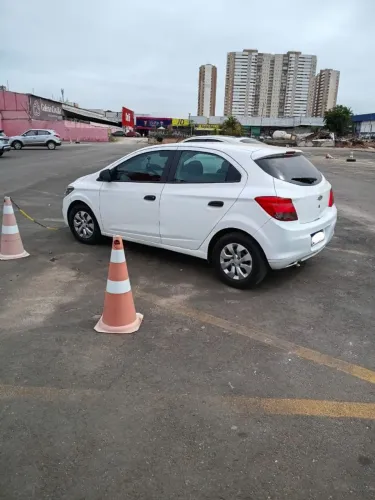 Chevrolet Onix JOY Hatch 1.0 8V Flex Mec. 4P 2019