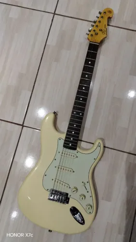 GUITARRA STRATOCASTER SX, NOVA