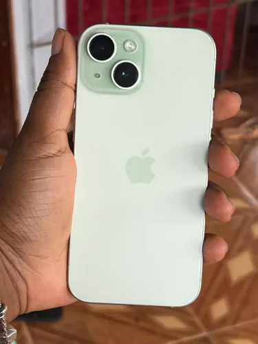 iPhone 15 