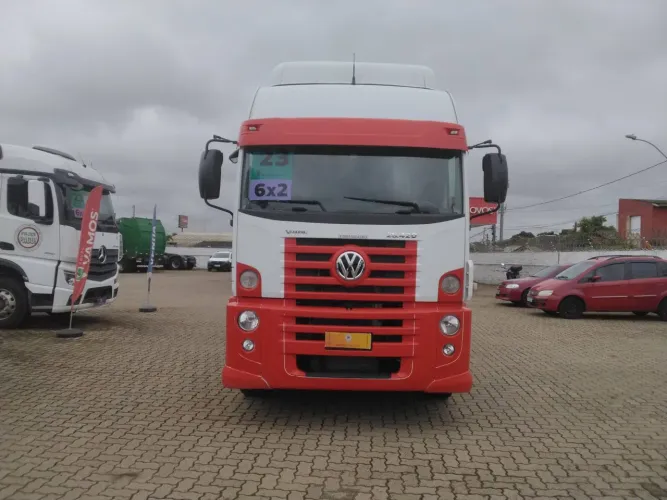 Volkswagen 25.420 Constellation 6x2 2p (Diesel)(E5) 2022/2023 Vamos Seminovos São Leopoldo