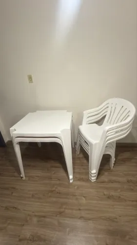 2 mesas 4 cadeiras