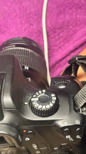 Câmera fotográfica cânon T100