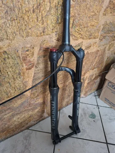 Suspensão manitou  machete aro 29