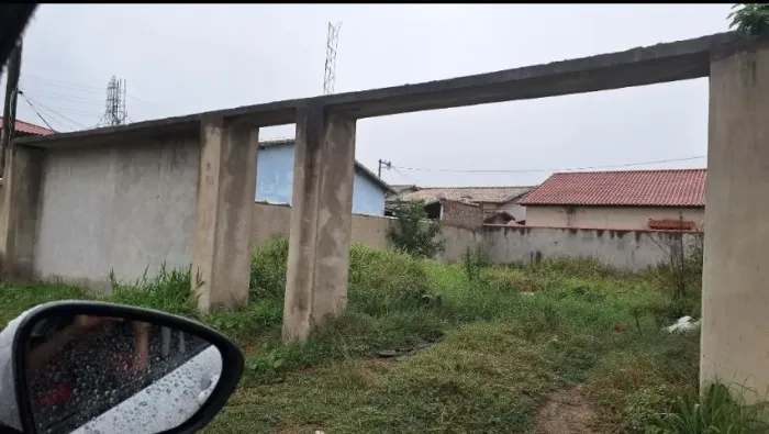 VENDO TERRENO DE 200² NO BAIRRO FLORESTINHA , TAMOIOS - CABO FRIO | PRÓXIMO À PRAIA
