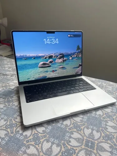 Macbook M1 Pro 14?, 2021