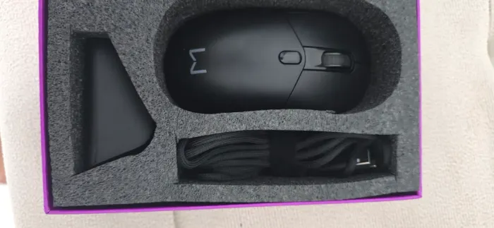 Mouse gamer sem fio Warrior Magnus