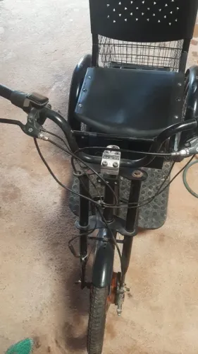 Bicicleta triciclo elétrica