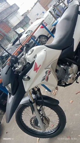 Xre 300 toda boa só,  A moto existe 