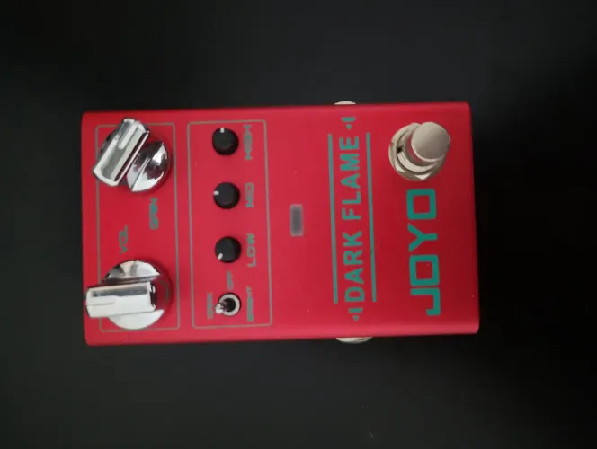 Joyo Dark Flame R-17 ? Distorção High Gain para Metal