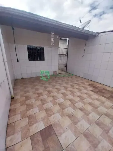 CASA EM MONGAGUÁ