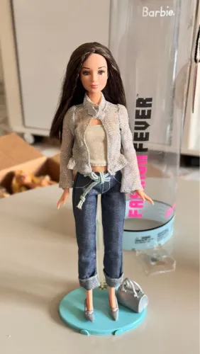 Barbie fashion fever kira rara 