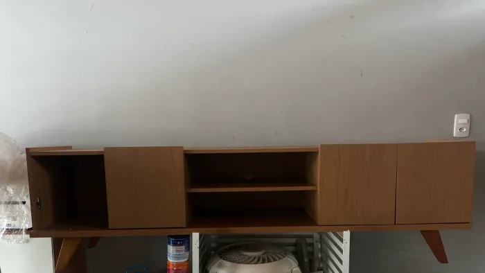 Para sair logo! Rack para sala