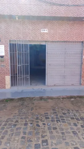 Aluga-se um ponto comercial torrões