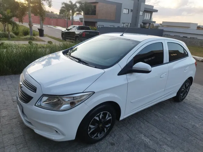 Chevrolet Onix JOY HATCH 1.0 8V FLEX MEC. 4P 2018