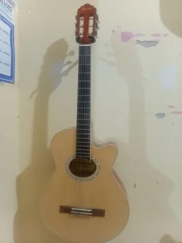 Violãp gianine eletrico semi novo