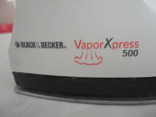 Ferro de passar Black&Decker 500
