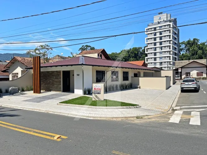 CASA COMERCIAL - VELHA , PROX. COLEGIO ADOLPHO KONDER