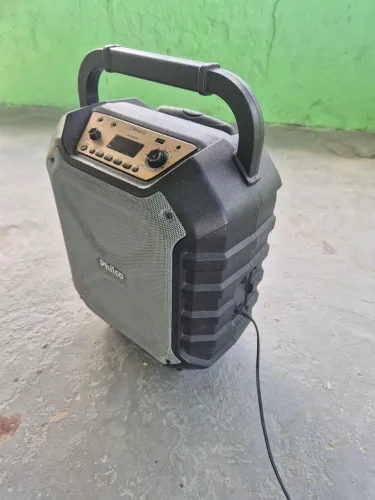 Caixa de som philco potente