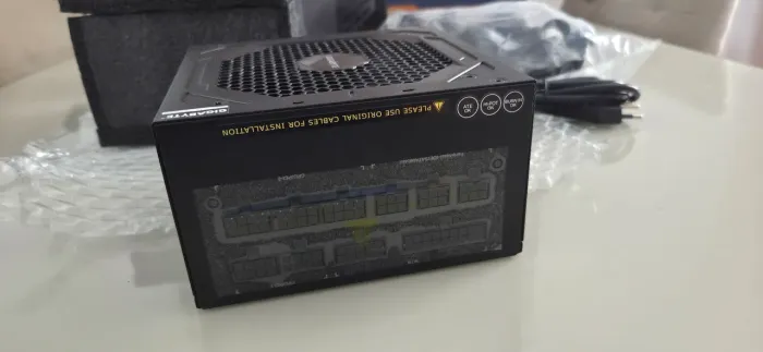 Fonte Gigabyte UD850GM 850W 80 Plus Gold Modular - Nova na Caixa