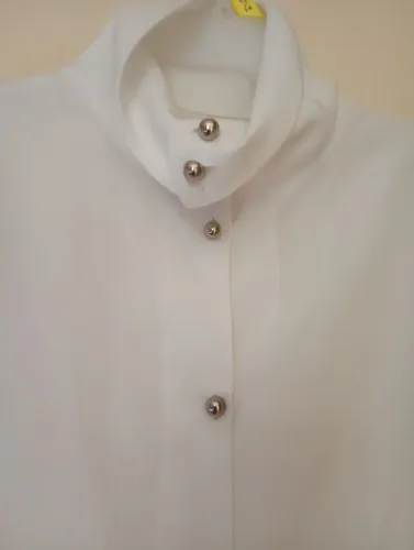 Blusa branca de seda