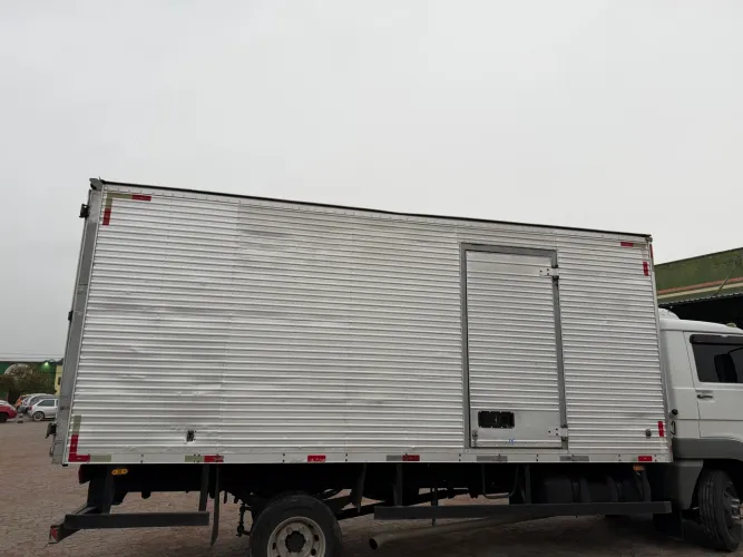 Vendo baú para caminhão 3/4