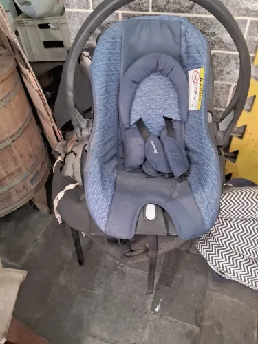 Cadeirinha de bebê para carro 