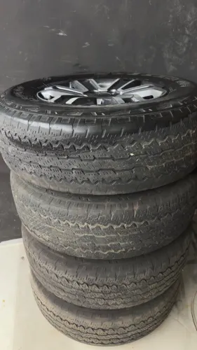 Rodas da Ranger XLT 2025/original + pneus