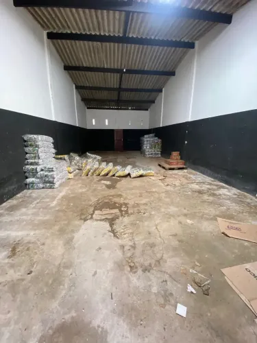 Galpao 135 mt2 levada com escritório top