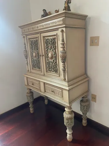 Móvel relíquia