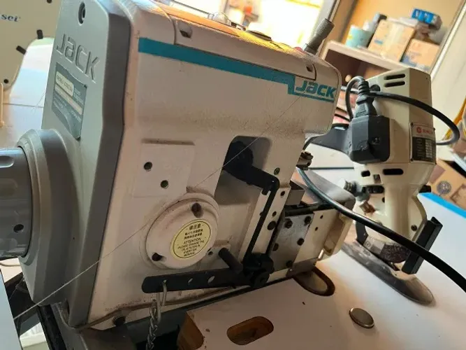 OVERLOCK JACK SEMI NOVA