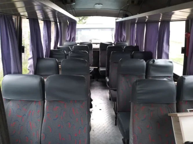 Vendo conjunto de banco de ônibus valare