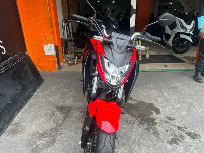 Honda twister 300f com freio abs 2023 