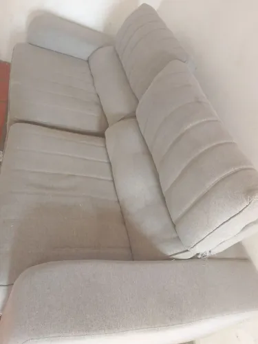 Vende - se, sofá retrátil em bom estado.