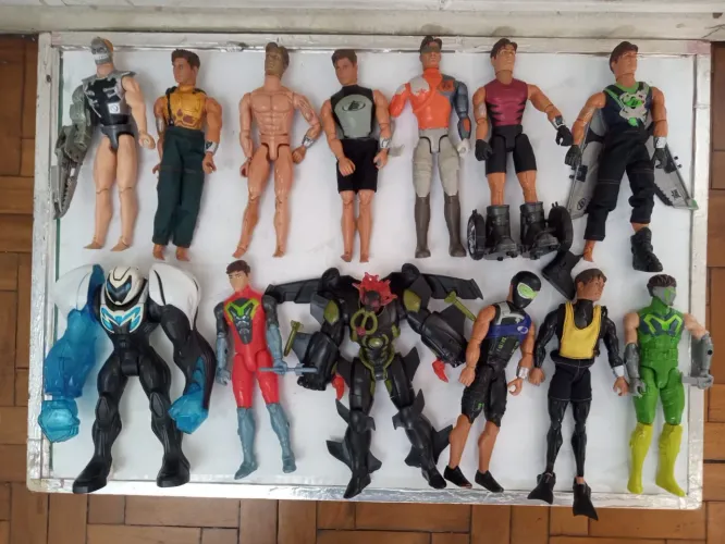 Lote de bonecos antigos Max steel Mattel