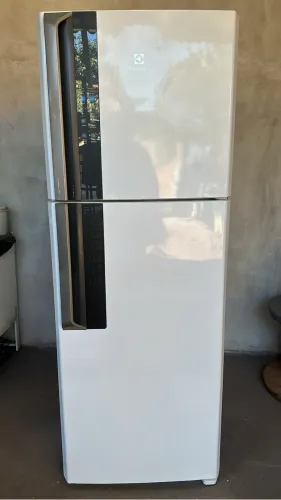 Geladeira electrolux DF56 476Litros