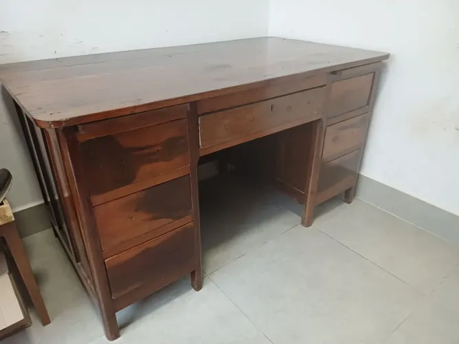 Mesa escritório antiga