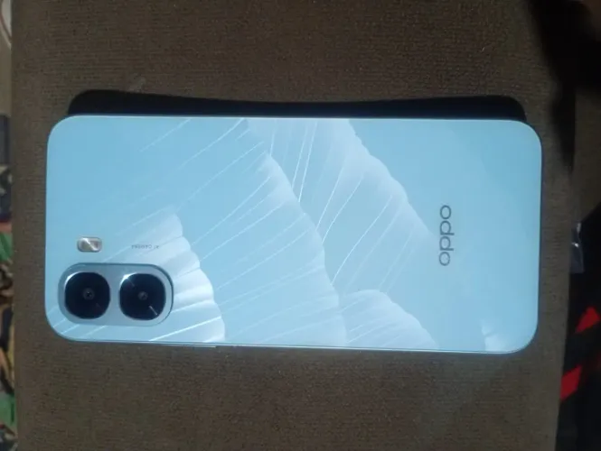 Não faz nem 3 meses que comprei esse celular e estou vendo está em perfeito estado