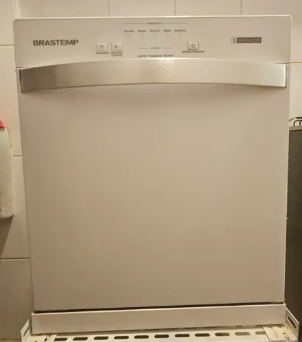 Lava-Louças Brastemp 8 Serviços (127V) - Excelente Estado!