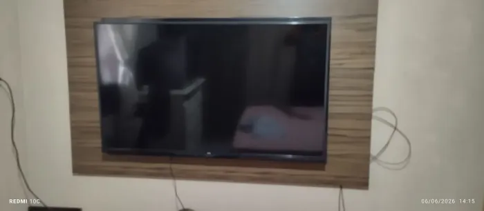 TV TCL com defeito