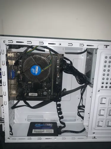 PC Intel Core i5 8GB RAM 500GB de Armazenamento Gabinete Branco SLIM